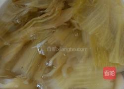 子蒜酸菜烧肥肠的做法图解6
