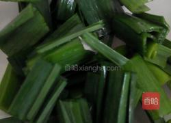 子蒜酸菜烧肥肠的做法图解9