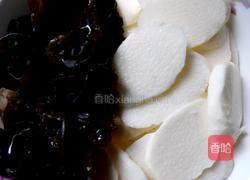 木耳炒山药的做法图解1