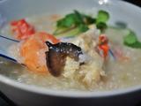 水蟹鲜虾干贝海参砂锅粥的做法[图]