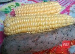 淮山玉米骨头汤的做法图解2