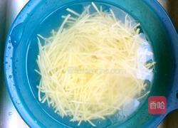花椒油凉拌土豆丝的做法图解1