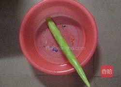 凉拌莴笋的做法图解1