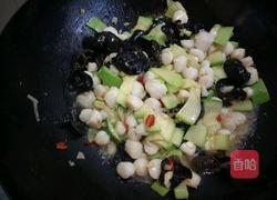 西葫木耳炒贝丁的做法图解15