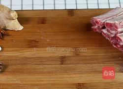 话梅排骨的做法图解1