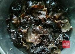 双耳炒西兰花的做法图解1