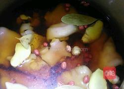 无油无糖花生炖猪脚的做法图解5