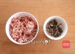 榛蘑猪肉馅饺子的做法图解1