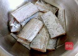 酥香带鱼的做法图解1