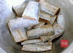 酥香带鱼的做法图解3