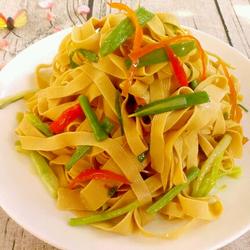 蒜苗炒豆皮的做法[图]