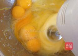 杏仁鸡蛋糕的做法图解3