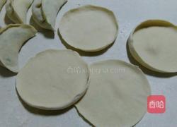 擀饺子皮的做法图解4