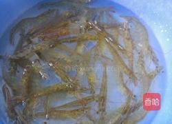 花菜炒大虾的做法图解1