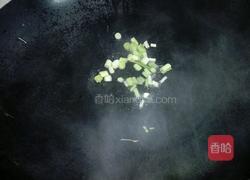 胡萝卜炒金针菇的做法图解4