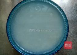 莲子大米粥的做法图解2