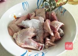 香酥油焖鸡的做法图解2