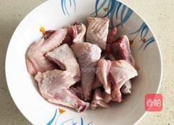 香酥油焖鸡的做法图解1