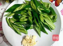 三文治香肠炒辣椒的做法图解4