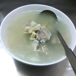 鲜笋骨头汤的做法[图]
