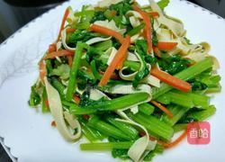 芹菜炒百叶的做法图解4