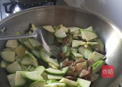 西葫芦片炒肉的做法图解3