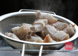 小土豆焖红烧肉的做法图解5