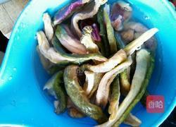 凉拌萝卜干的做法图解1