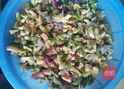 凉拌萝卜干的做法图解2