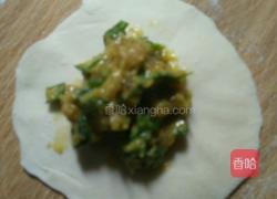 韭菜鸡肉馅饺子的做法图解4