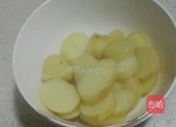 香煎土豆的做法图解1