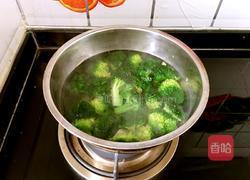 豉油西兰花的做法图解2