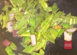 豆角炒腊肉的做法图解8