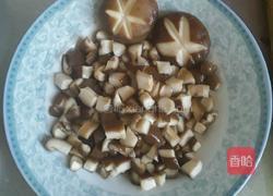 香菇火腿鸡蛋面的做法图解4