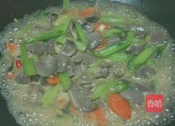 鸭胗炒芹菜的做法图解8