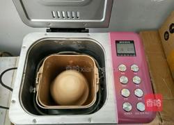 葱香芝麻面包的做法图解1