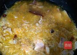 酸菜白肉粉丝汤的做法图解3