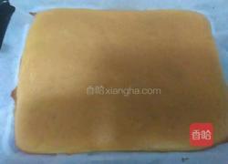 草莓奶油蛋糕卷的做法图解10