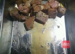 蒜子烧牛腱的做法图解2