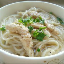 鸡丝热汤面的做法[图]