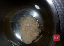 冰糖银耳雪梨汤的做法图解2