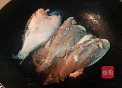 香煎小嘴鱼的做法图解7