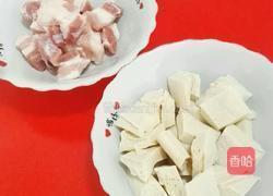 学做东北菜猪肉炖冻豆腐酸菜的做法图解1