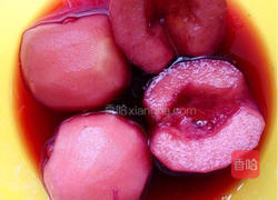 红酒烩梨的做法图解3