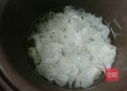 红枣银耳羹的做法图解3