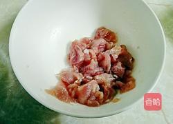 瘦肉煮番茄的做法图解2