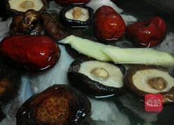 香菇红枣排骨汤的做法图解7