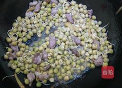 肉炒豌豆嘴的做法图解3
