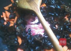 胡萝卜木耳炒肉的做法图解4