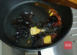 大白菜炒木耳的做法图解5